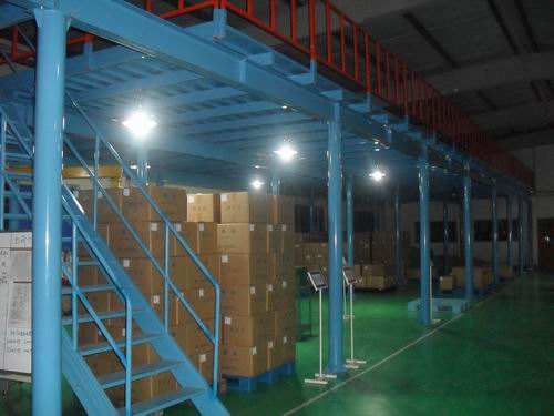 鋼結(jié)構(gòu)平臺(tái)