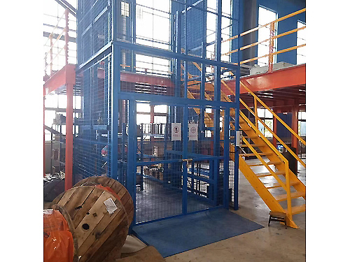 鋼結(jié)構(gòu)平臺(tái)