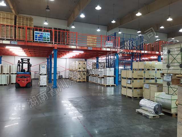 鋼結(jié)構(gòu)平臺(tái)